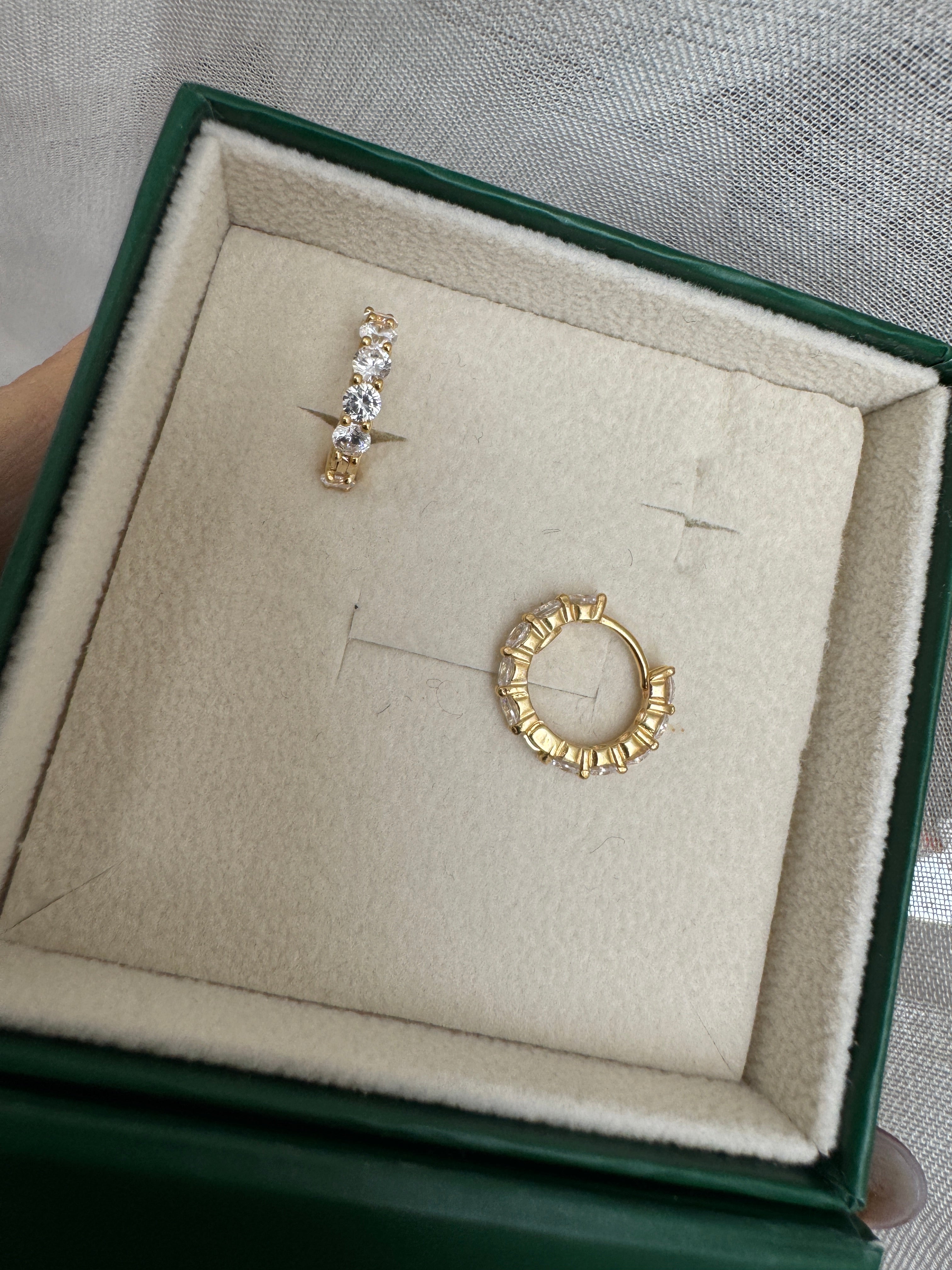 Hoops zirconi dorati